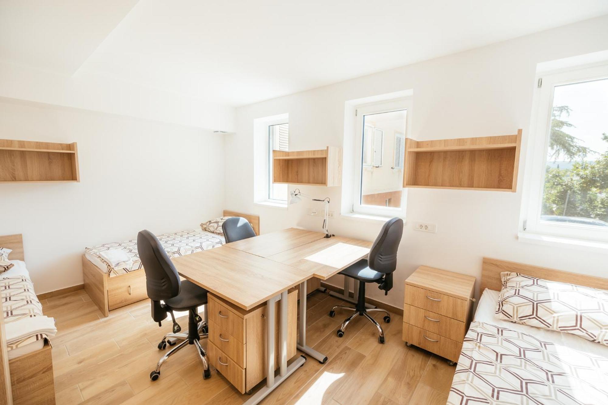Prenocisca Prisoje Hostel Копер Екстериор снимка